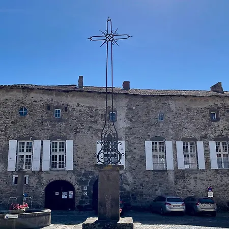 Athelis - Douillet Etage Pour 2, A - Fr-1-582-523 Bed & Breakfast Lavaudieu